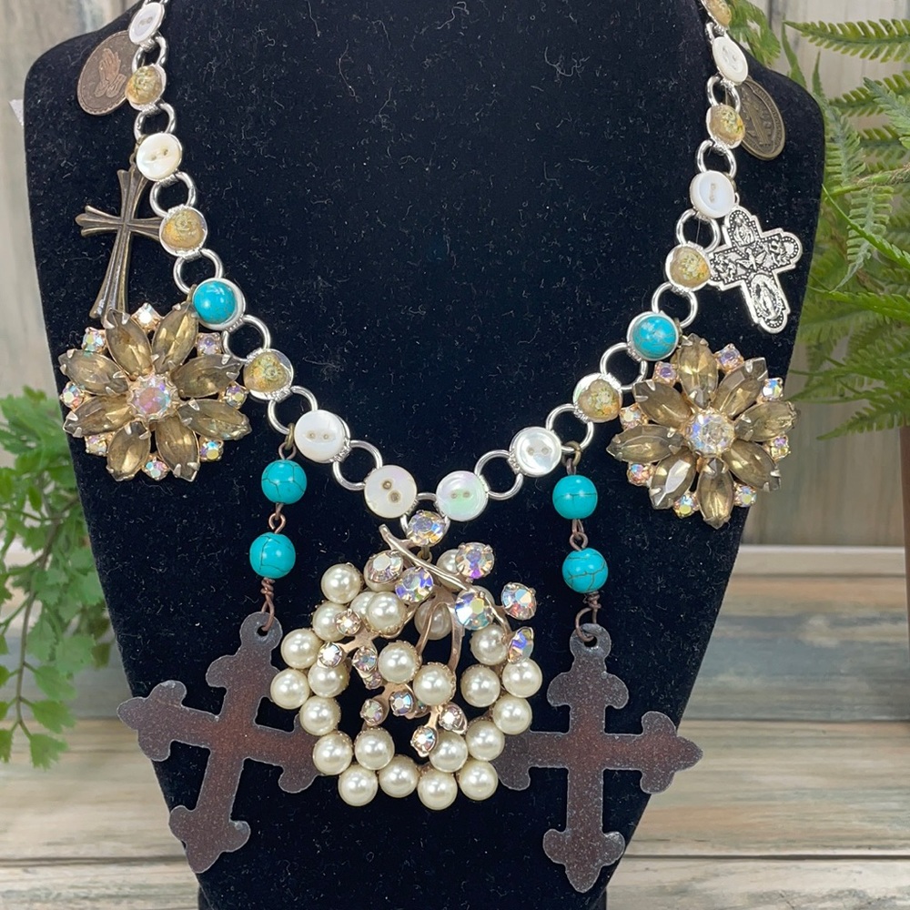 🌟Adorned Crown artisan assemblage cross button Pearl cluster necklace